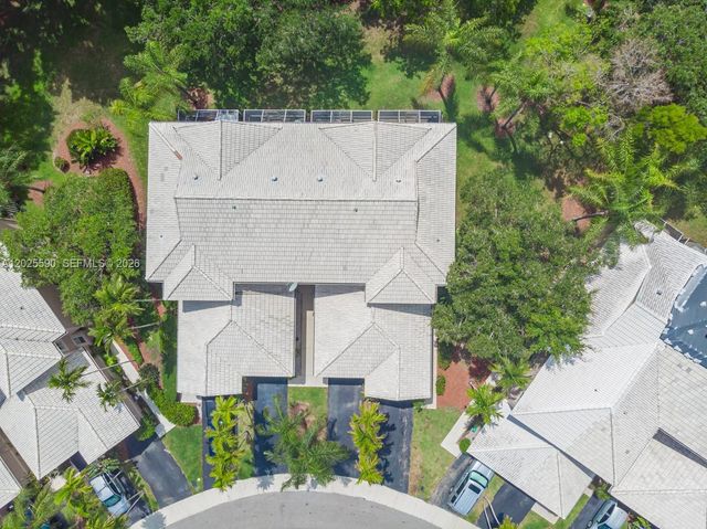 2098 Madeira Dr, Weston, FL 33327