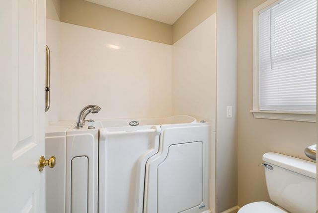 116 EMERALD HILL DR, Fishersville, VA 22939