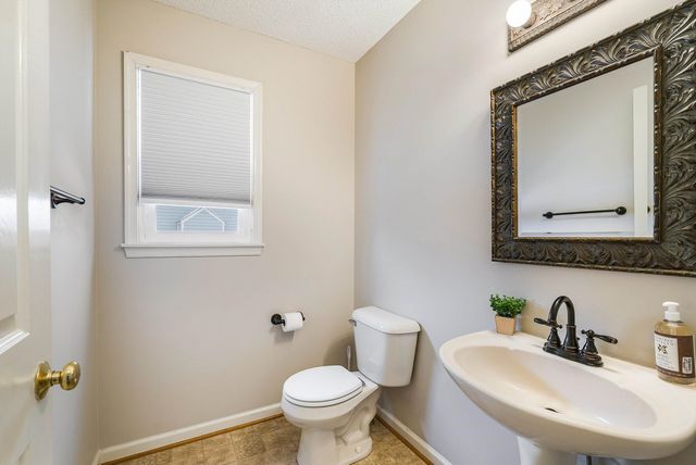 116 EMERALD HILL DR, Fishersville, VA 22939