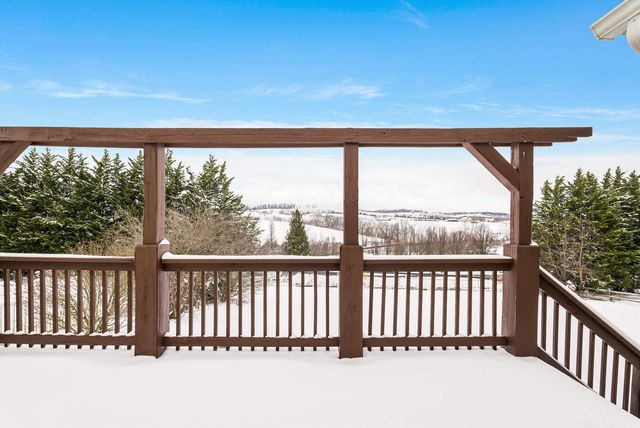 116 EMERALD HILL DR, Fishersville, VA 22939