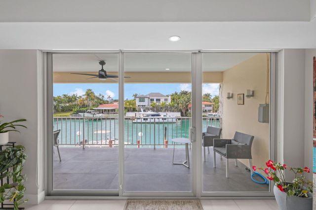 10180 W Bay Harbor Drive 2a, Bay Harbor Islands, FL 33154