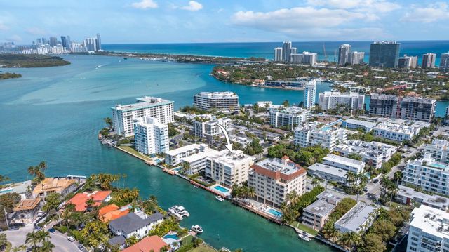 10180 W Bay Harbor Drive 2a, Bay Harbor Islands, FL 33154