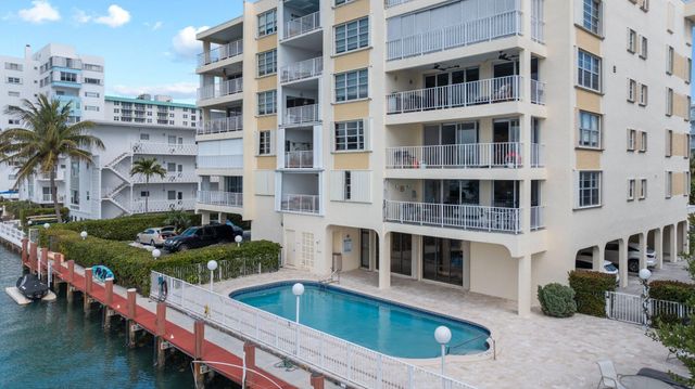 10180 W Bay Harbor Drive 2a, Bay Harbor Islands, FL 33154