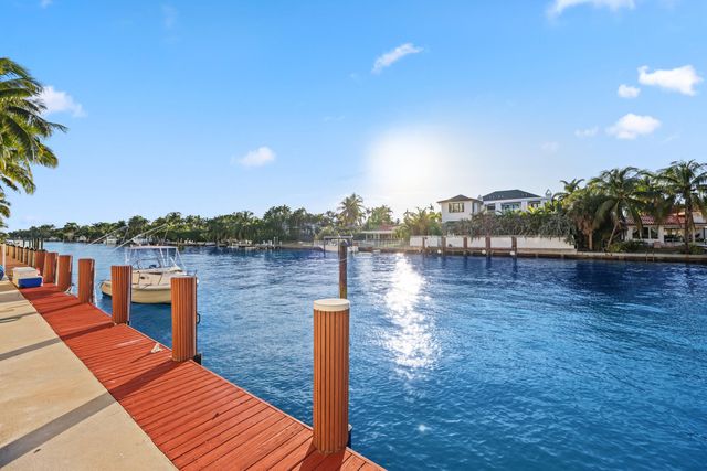 10180 W Bay Harbor Drive 2a, Bay Harbor Islands, FL 33154