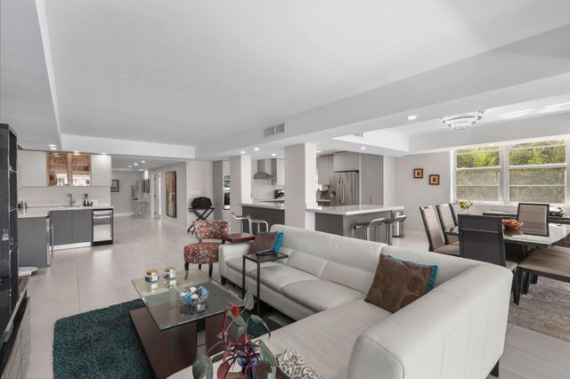 10180 W Bay Harbor Drive 2a, Bay Harbor Islands, FL 33154