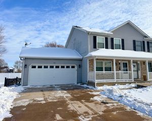 568 S Elizabeth Street, Maple Park, IL 60151