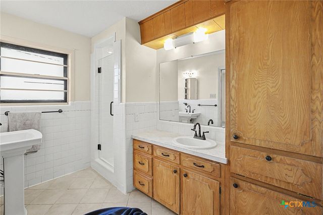 120 N 29th Street, Gatesville, TX 76528