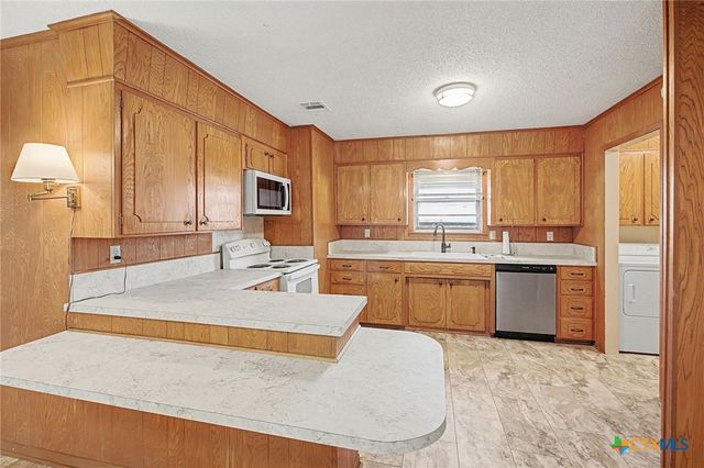 120 N 29th Street, Gatesville, TX 76528