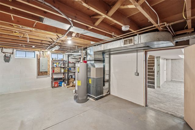 6419 Franklin Avenue, Windsor Heights, IA 50324