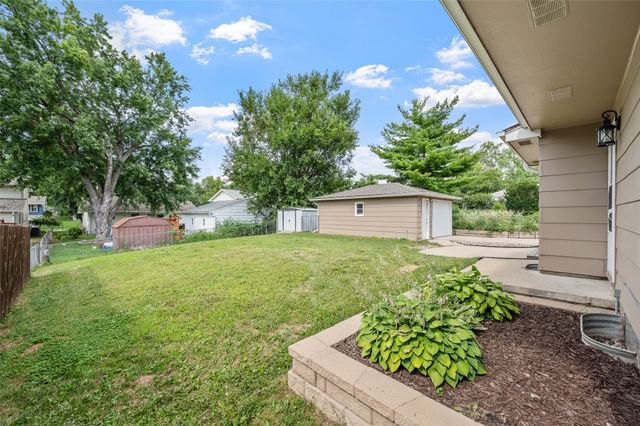 6419 Franklin Avenue, Windsor Heights, IA 50324
