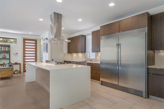 2201 E 9th ST, Austin, TX 78702