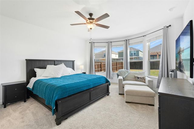 136 Banyon DR, Liberty Hill, TX 78642