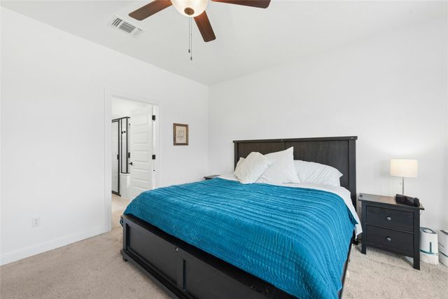 136 Banyon DR, Liberty Hill, TX 78642