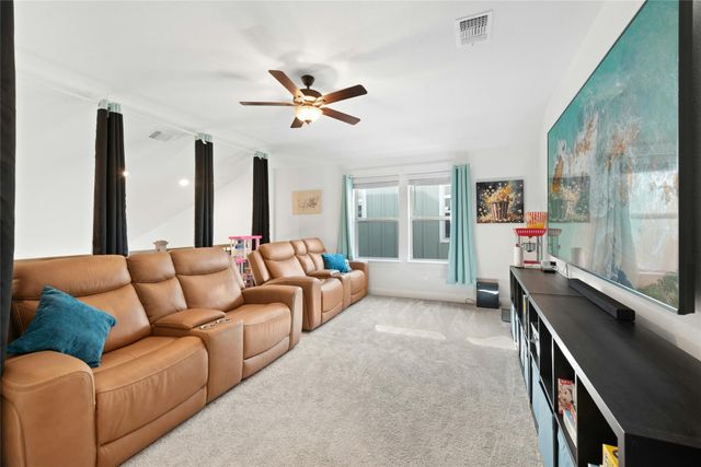 136 Banyon DR, Liberty Hill, TX 78642