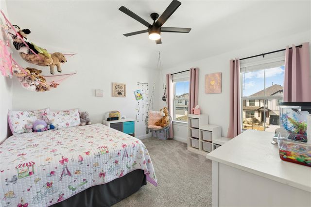 136 Banyon DR, Liberty Hill, TX 78642