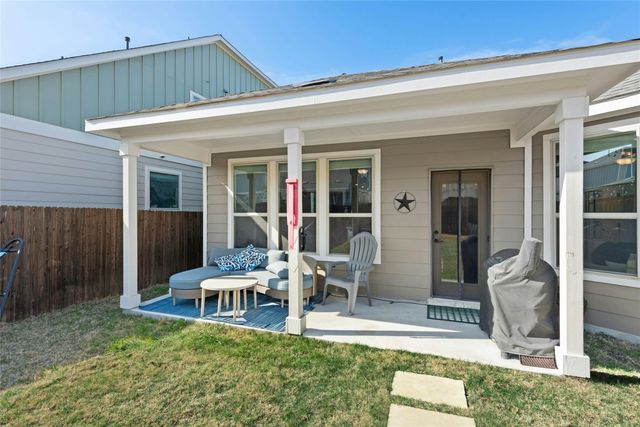 136 Banyon DR, Liberty Hill, TX 78642