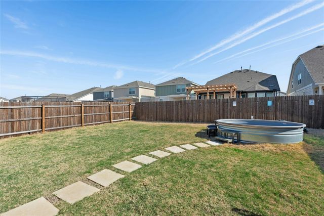 136 Banyon DR, Liberty Hill, TX 78642