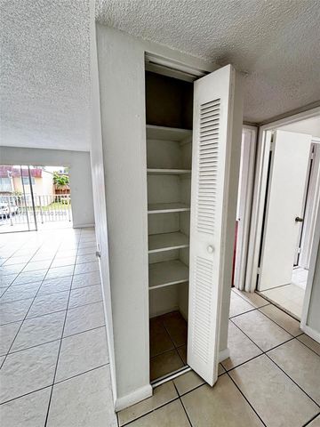 9970 SW 88th St 914-9, Miami, FL 33176