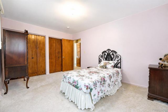 7677 Terri Drive, Westland, MI 48185