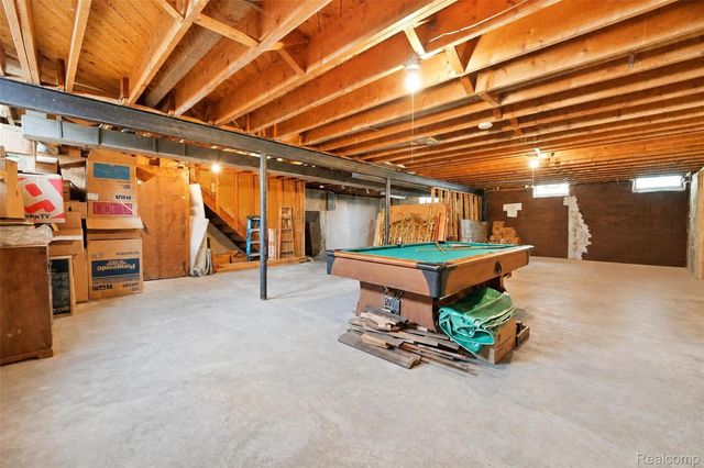 7677 Terri Drive, Westland, MI 48185