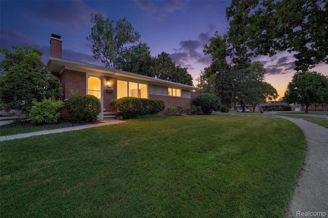 7677 Terri Drive, Westland, MI 48185