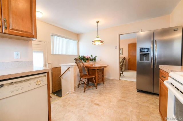 7677 Terri Drive, Westland, MI 48185