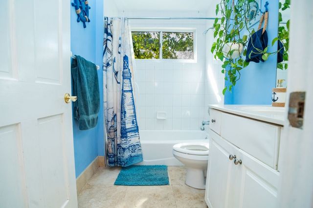 1330 32nd Avenue SW, Vero Beach, FL 32968