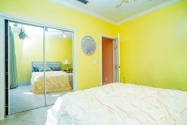 1330 32nd Avenue SW, Vero Beach, FL 32968