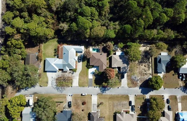 1330 32nd Avenue SW, Vero Beach, FL 32968