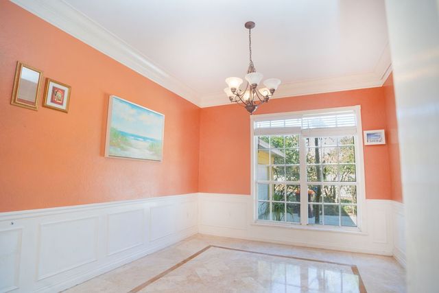 1330 32nd Avenue SW, Vero Beach, FL 32968