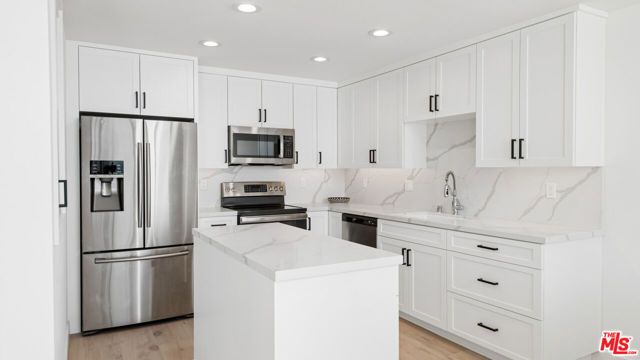 11964 Whalers Lane, Malibu, CA 90265