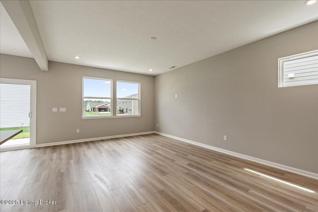 194 Harvest Point Way 202B, Mt Washington, KY 40047