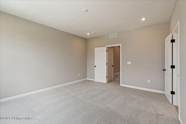 194 Harvest Point Way 202B, Mt Washington, KY 40047