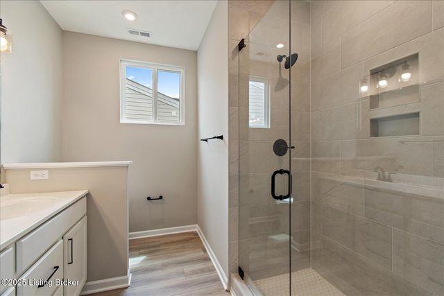 194 Harvest Point Way 202B, Mt Washington, KY 40047