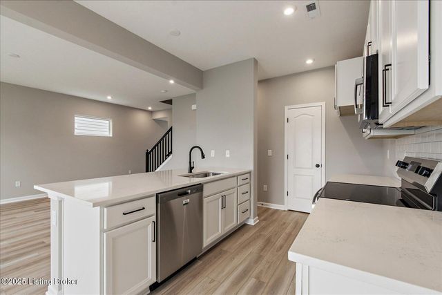 194 Harvest Point Way 202B, Mt Washington, KY 40047