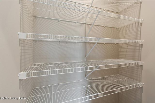 194 Harvest Point Way 202B, Mt Washington, KY 40047