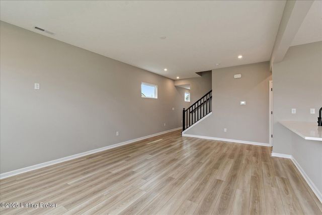 194 Harvest Point Way 202B, Mt Washington, KY 40047