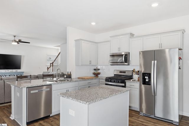 47 Oak Edge Lane, Greer, SC 29651