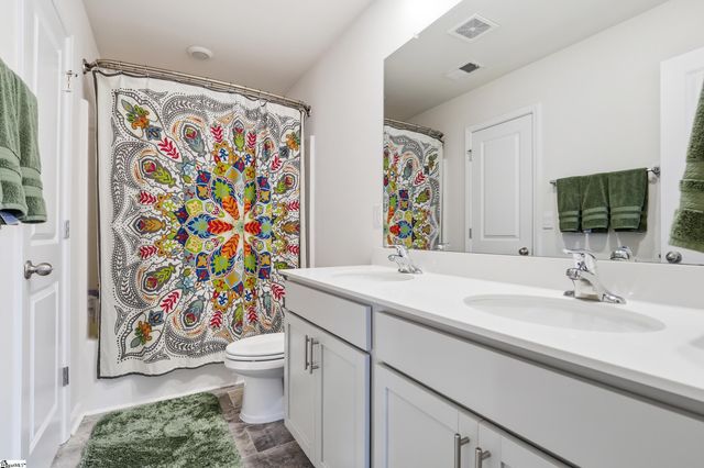 47 Oak Edge Lane, Greer, SC 29651