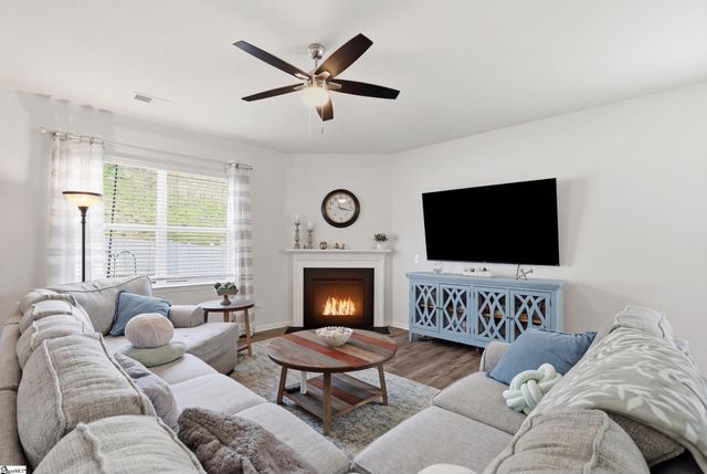 47 Oak Edge Lane, Greer, SC 29651