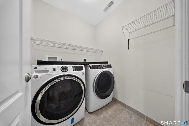 88 Maple Tree Avenue E, Stamford, CT 06906