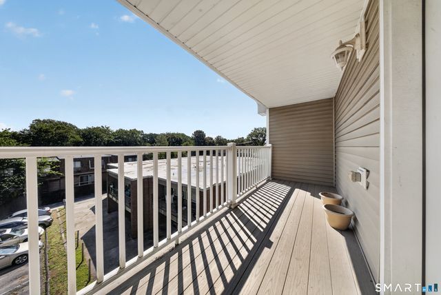 88 Maple Tree Avenue E, Stamford, CT 06906