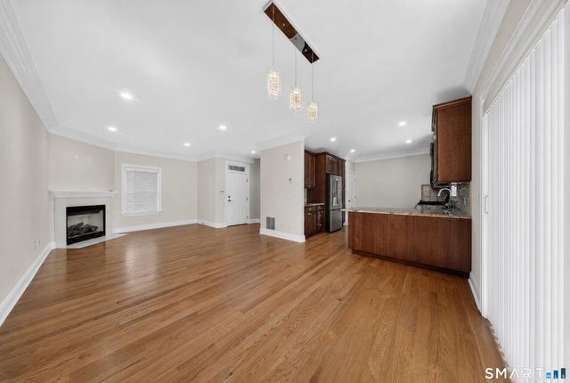 88 Maple Tree Avenue E, Stamford, CT 06906