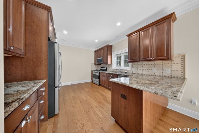 88 Maple Tree Avenue E, Stamford, CT 06906