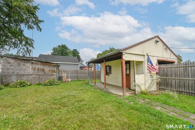 39 Gary Street, Bridgeport, CT 06610