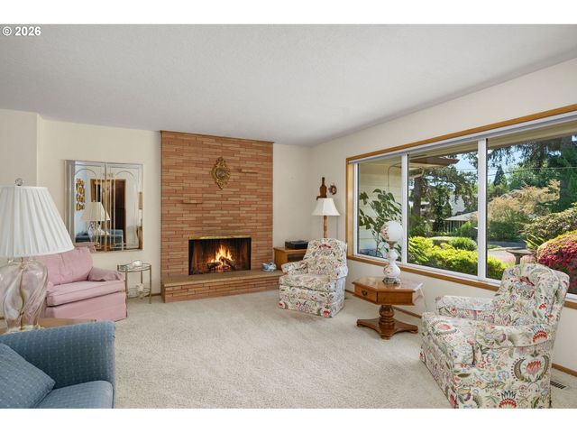 9355 Sw LEHMAN St, Portland, OR 97223