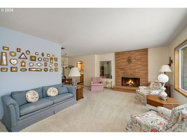 9355 Sw LEHMAN St, Portland, OR 97223