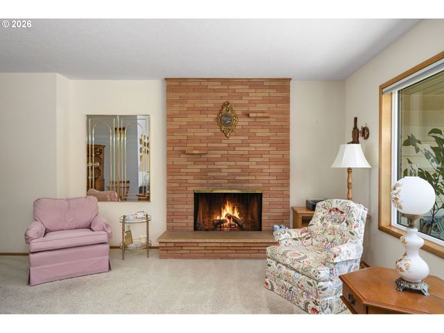 9355 Sw LEHMAN St, Portland, OR 97223