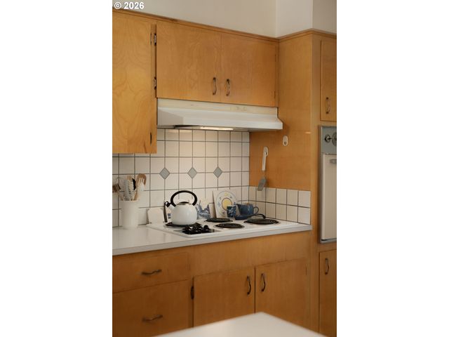 9355 Sw LEHMAN St, Portland, OR 97223