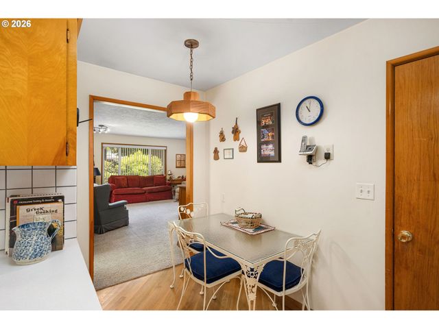 9355 Sw LEHMAN St, Portland, OR 97223